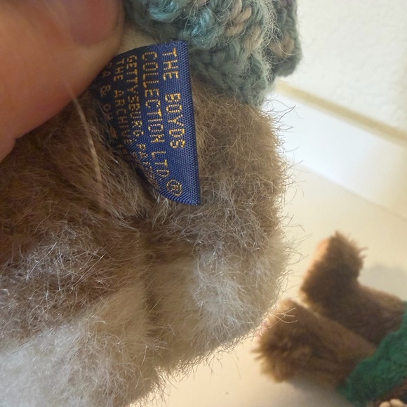 TY Boyd’s Sweater Knit Granny Cottage Core Stuffed Animal Set Benjamin Bunnies - Picture 7 of 10